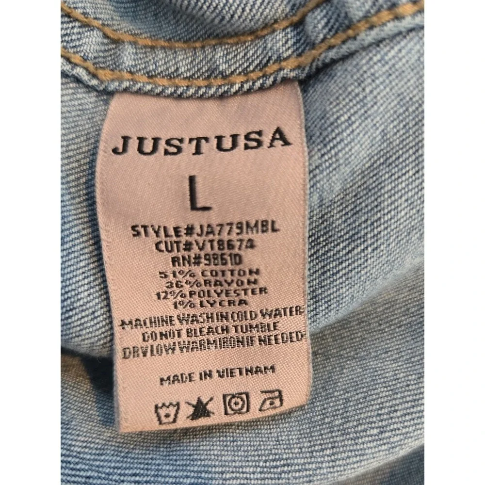 Justusa Girls Denim Jacket Size Large Button Closure. Has 4 Pockets